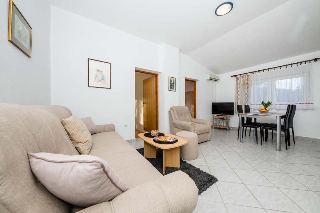 Apartmani Luka Banjol المظهر الخارجي الصورة