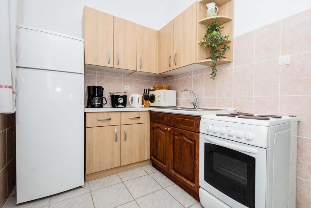 Apartmani Luka Banjol المظهر الخارجي الصورة