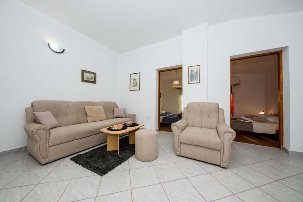Apartmani Luka Banjol المظهر الخارجي الصورة